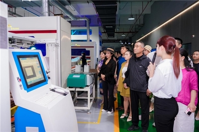 智造魅力，品質(zhì)見(jiàn)證 百名客戶(hù)探訪(fǎng)慕思4.0數(shù)字化工廠與卓越檢測(cè)服務(wù)